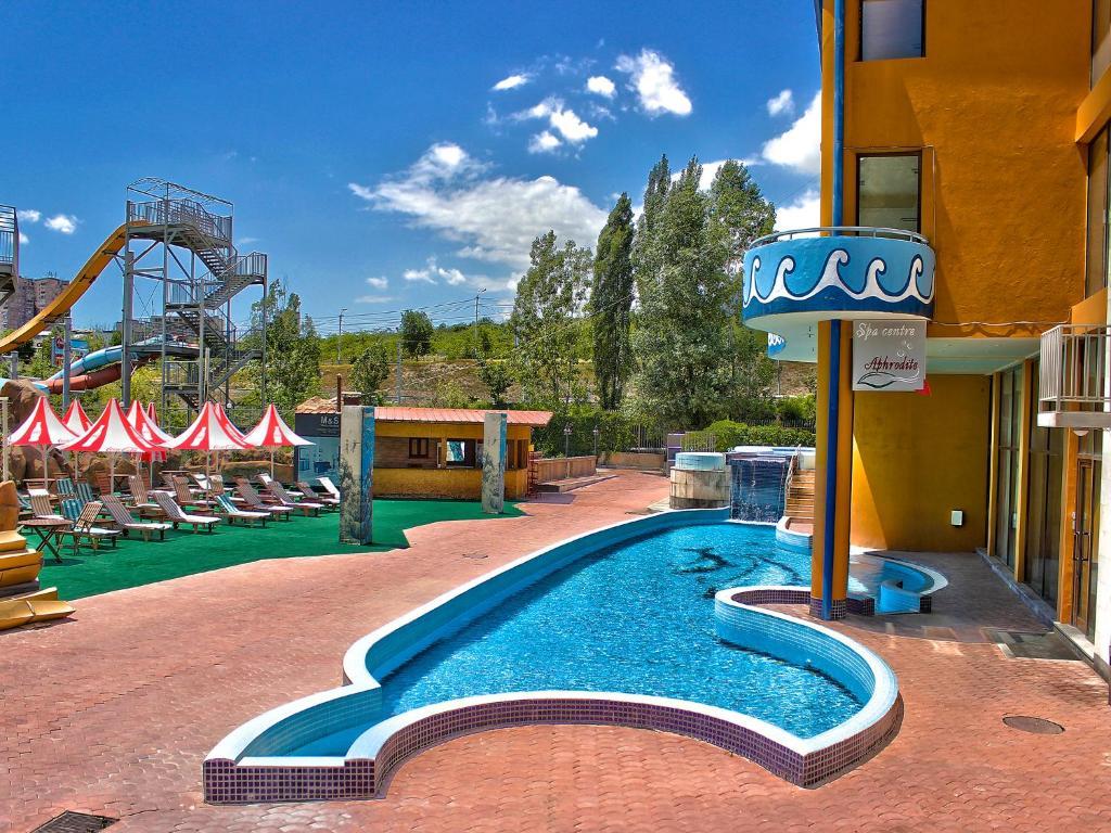 Aquatek Resort & Spa Hotel エレバン エクステリア 写真